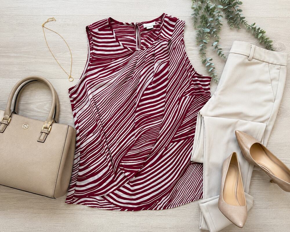 Liz Claiborne Zebra Print Sleeveless Blouse M Burgundy Ivory Pleated Career Top